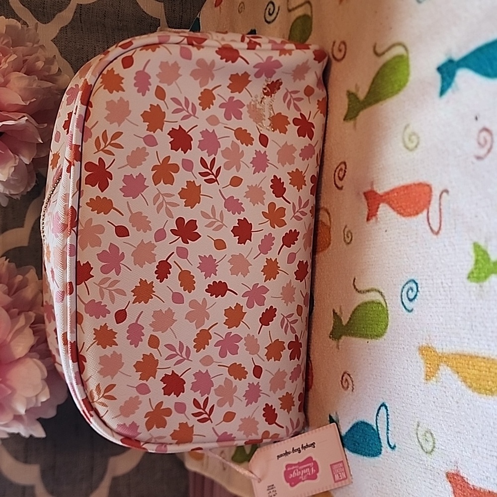 NWT The Vintage Cosmetic Co. Bag